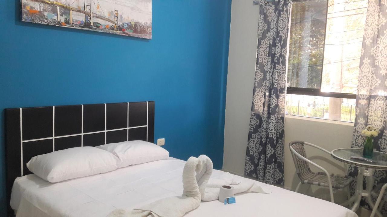 Aypa Hostal Трухильо Екстериор снимка