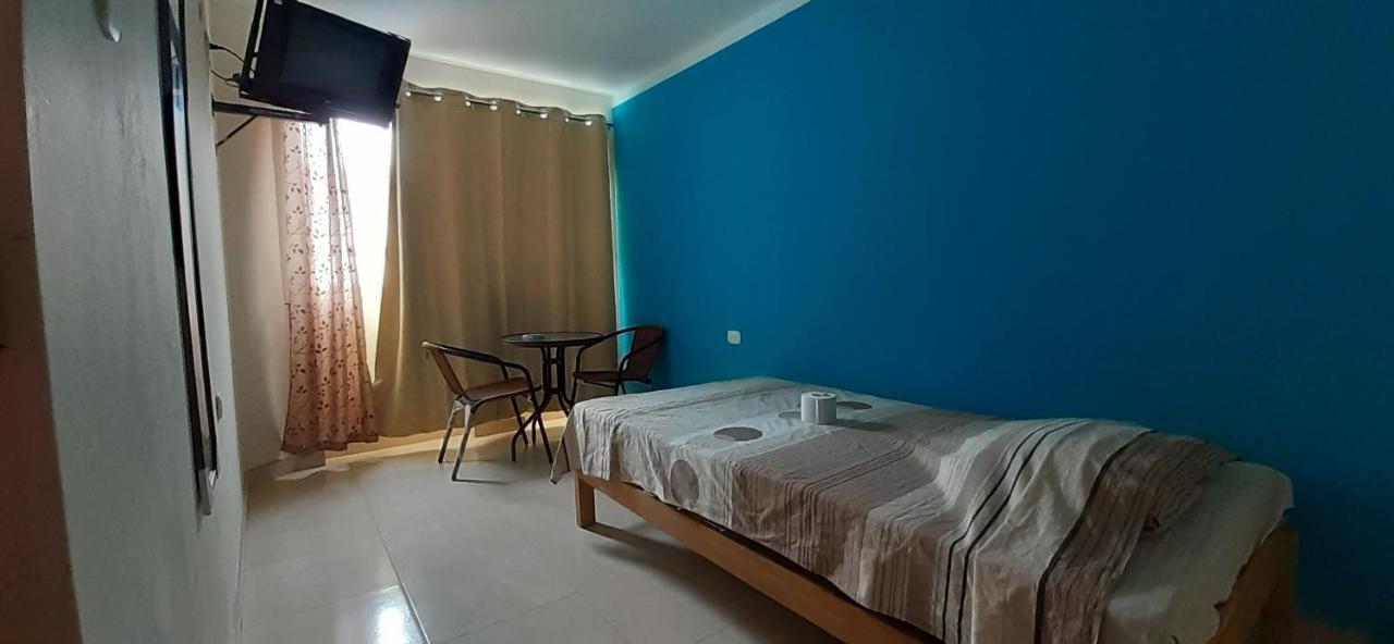 Aypa Hostal Трухильо Екстериор снимка