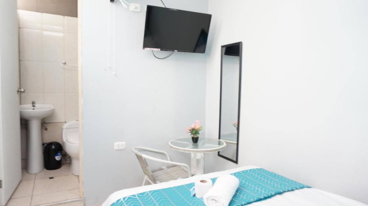 Aypa Hostal Трухильо Екстериор снимка