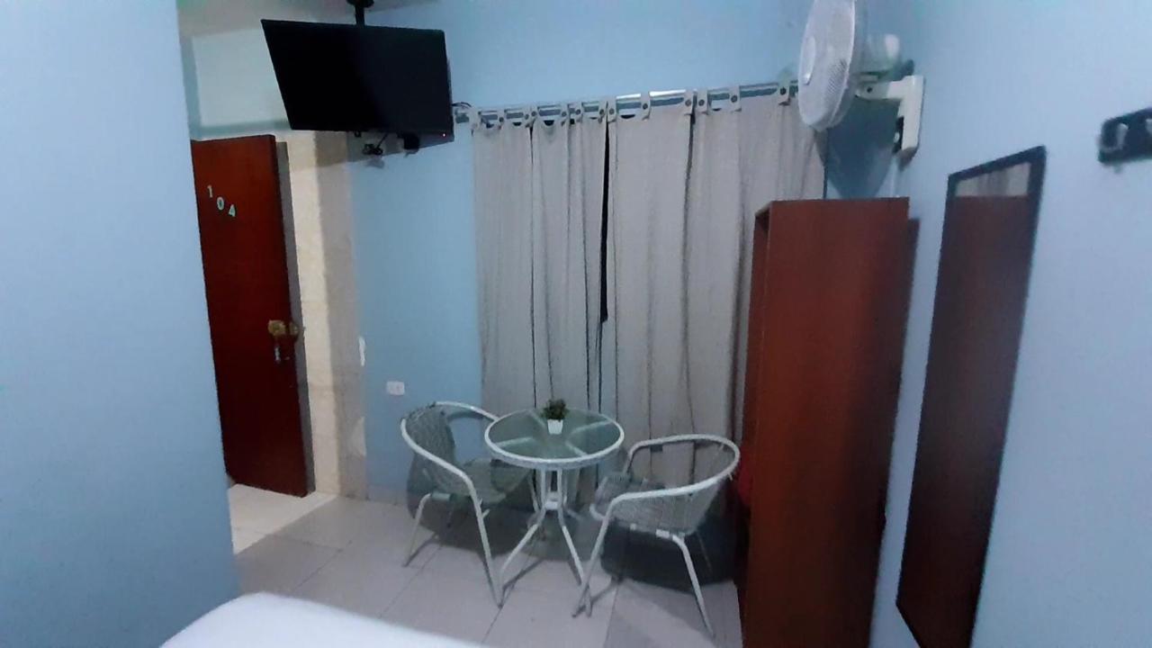 Aypa Hostal Трухильо Екстериор снимка