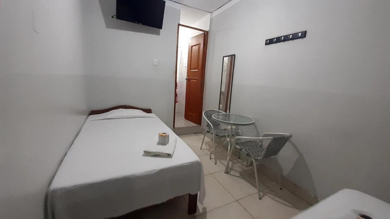 Aypa Hostal Трухильо Екстериор снимка
