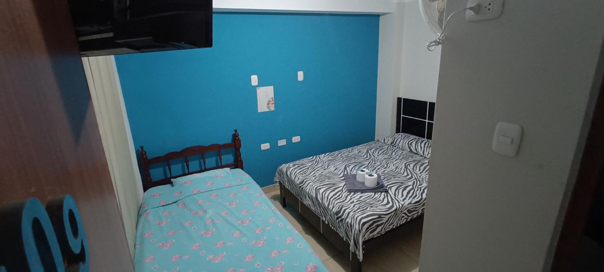 Aypa Hostal Трухильо Екстериор снимка
